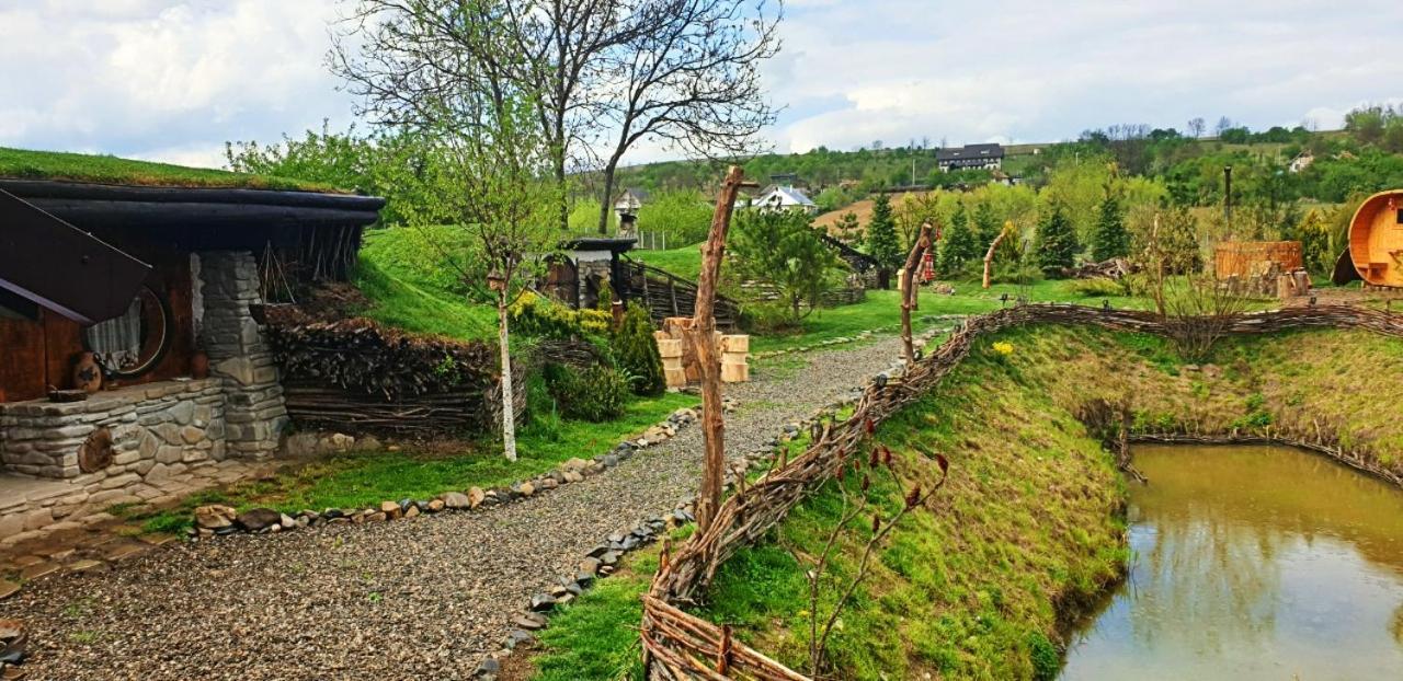 Hotel Valea Celor Doisprezece Piriu Dobreni Exteriér fotografie